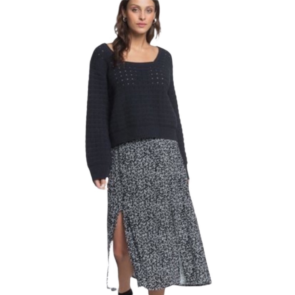 ROXY Pointelle Navy Birdy Day Square Neck Dropped Balloon Sleeve Navy Sweater - Picture 12 of 12